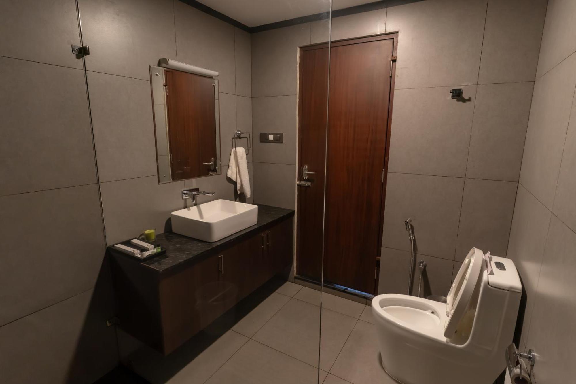 Bed and Breakfast Beyond Pines Вагамон Экстерьер фото